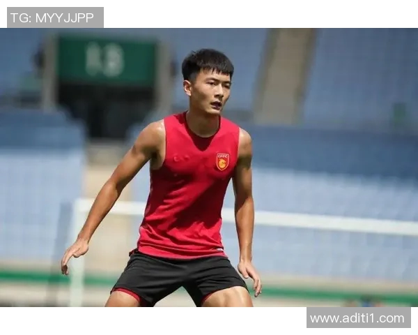 脚宽足球明星的成功之路与他们的独特技巧解析 脚宽足球明星的成功之路与他们的独特技巧解析