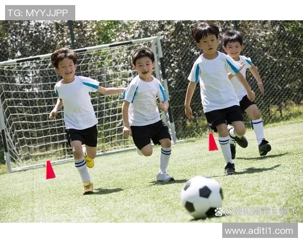 与足球明星合照的技巧与姿势分享让你的照片更加出彩 与足球明星合照的技巧与姿势分享让你的照片更加出彩