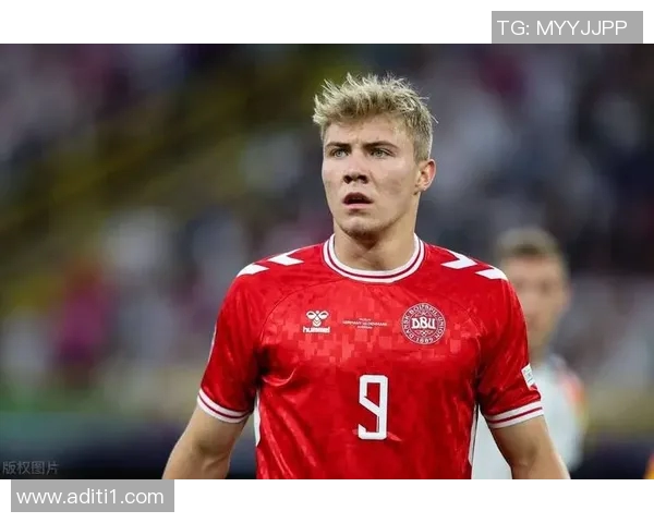 丹麦足球明星尼古拉斯的辉煌职业生涯与未来发展展望 丹麦足球明星尼古拉斯的辉煌职业生涯与未来发展展望